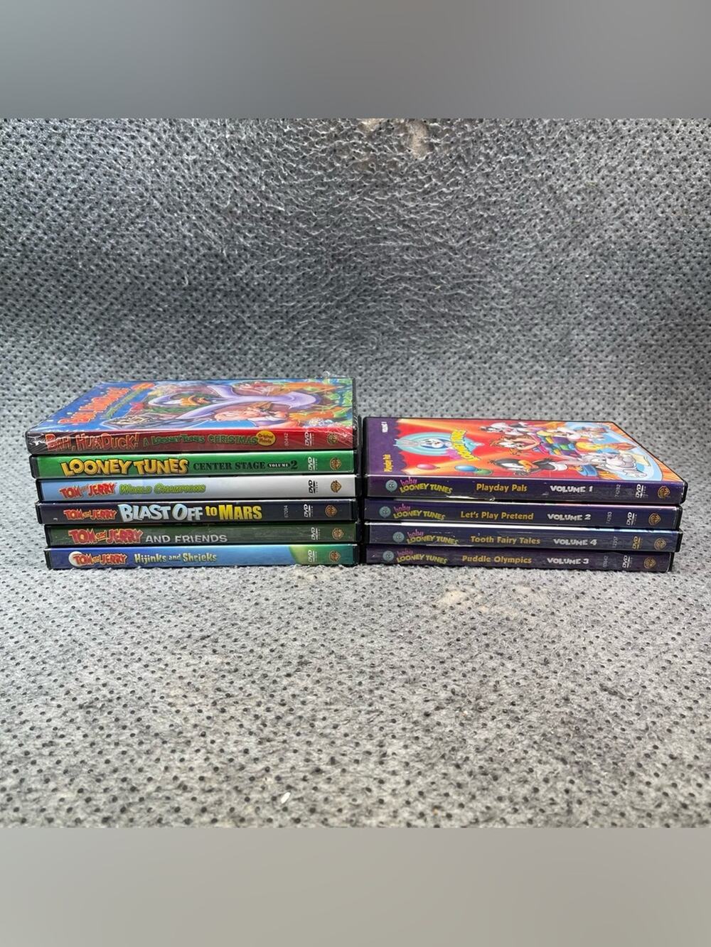 Kids Cartoon Movies Lot of 10 Tom & Jerry + 1 NEW, Looney Tunes, Baby Looney 1-4